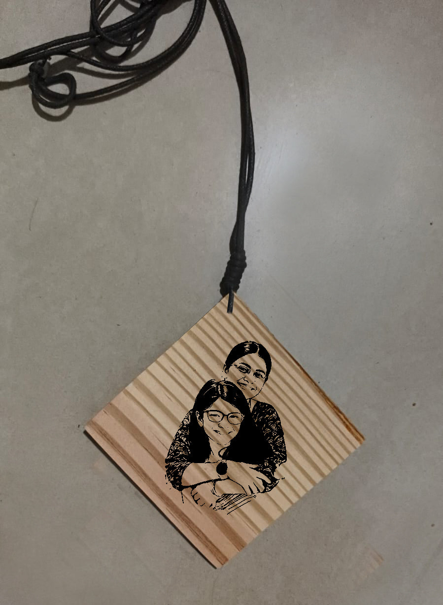 Personalized Wooden Car Hanging - 8x8 cm Custom Print for Birthdays, Anniversaries, and Weddings