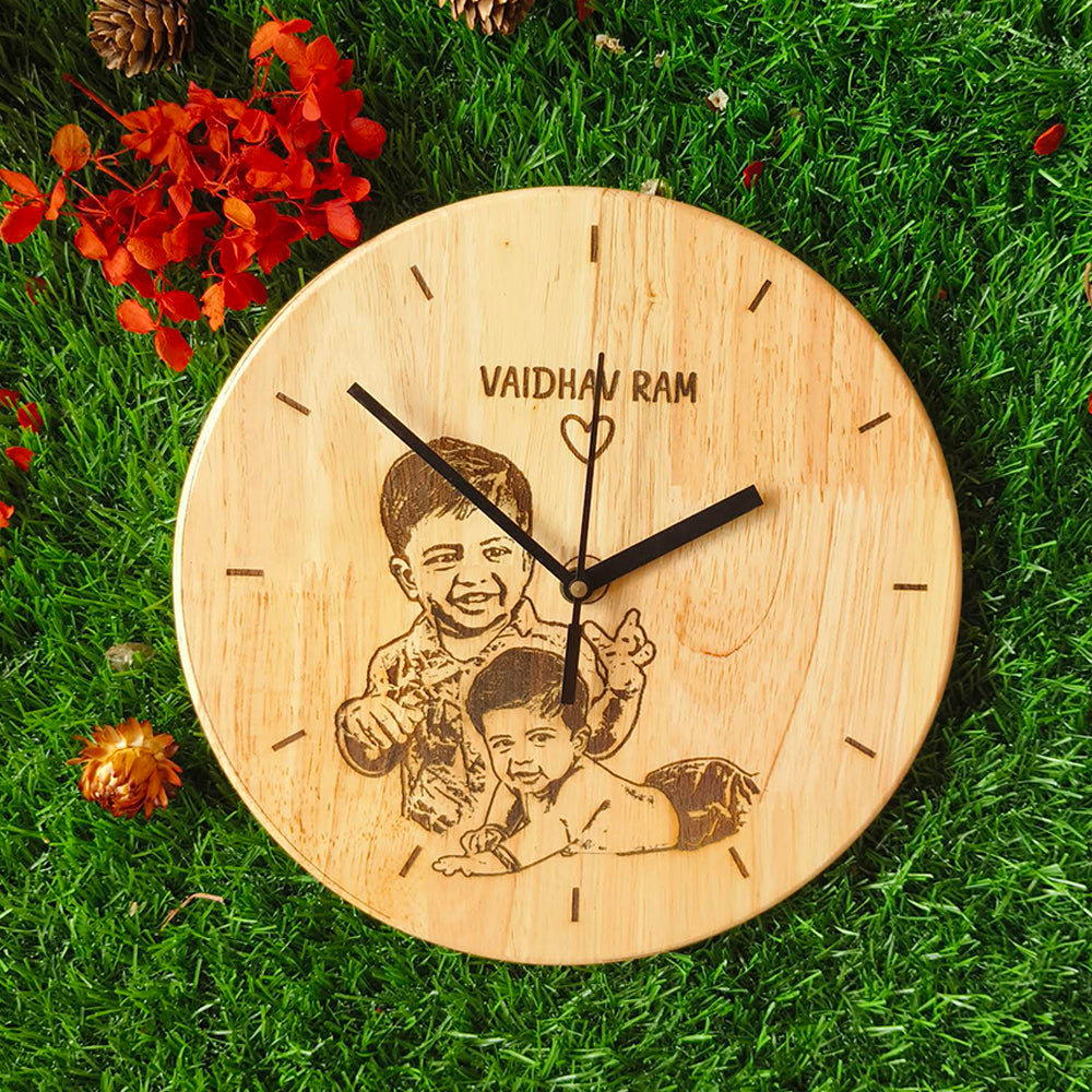 Wooden Engraved Wall Clock – 24x24 cm (Memento)