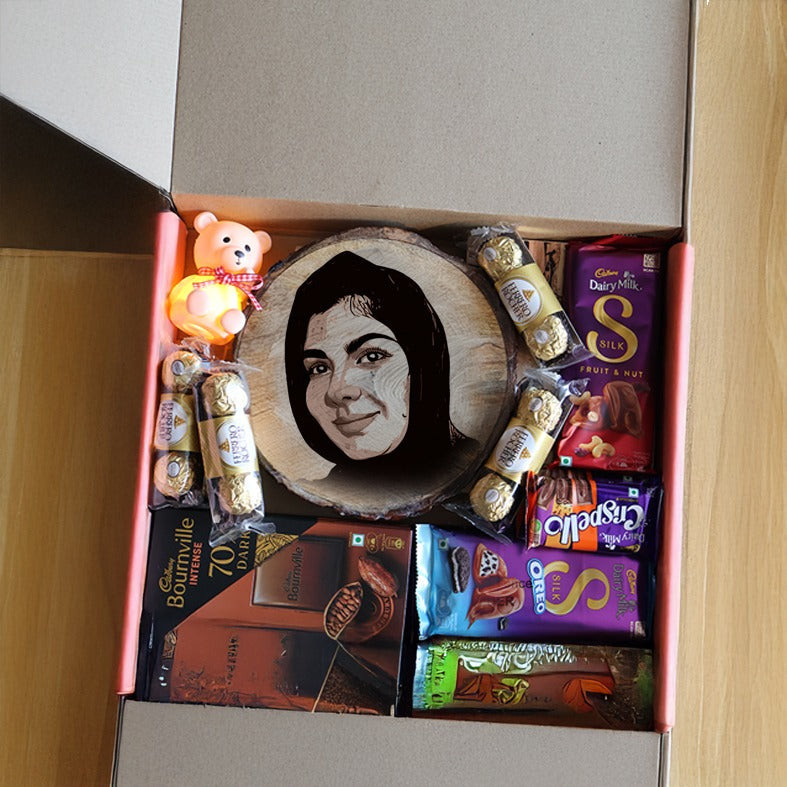 COMBO NO. 22: Radiant Smiles Personalized Gift Hamper