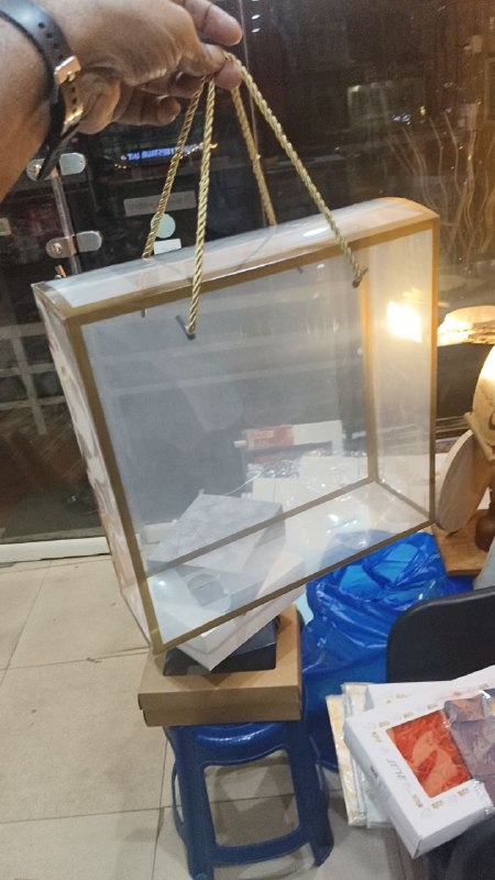 Transparent PVC Gift Bag with Rope Handle – 8x8x3 Inches gold
