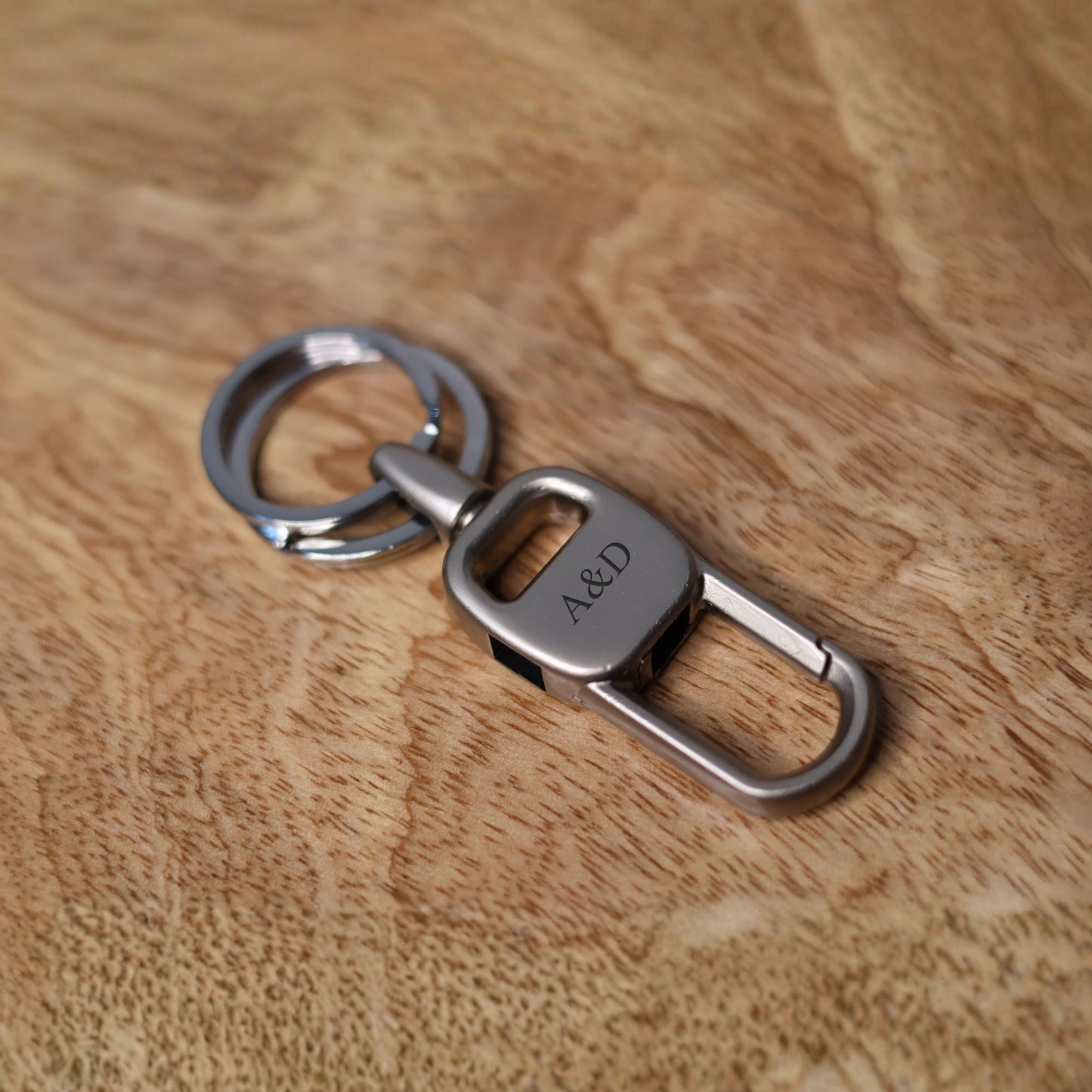 Personalized Engraved Metal Keychain – Custom Initials Key Holder