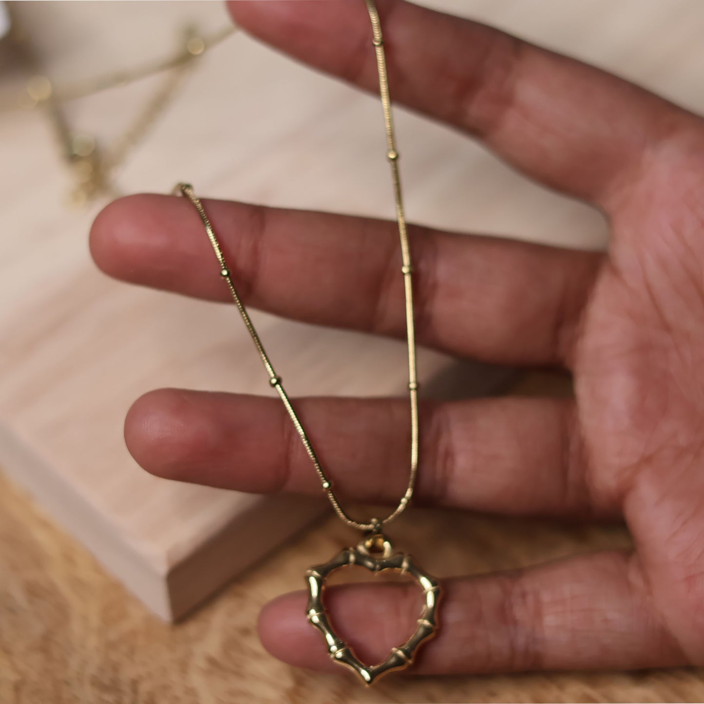 Gold Heart Pendant Necklace – Elegant Minimalist Heart Jewelry for Women