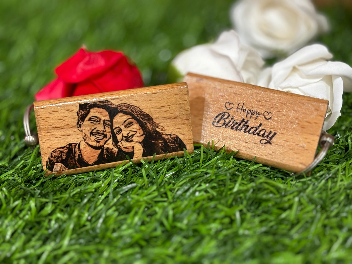 Personalized wooden keychain plaque, 4x7cm, custom engraving for birthdays, anniversaries, weddings, and more. A perfect keepsake for your special moments! 🗝️✨