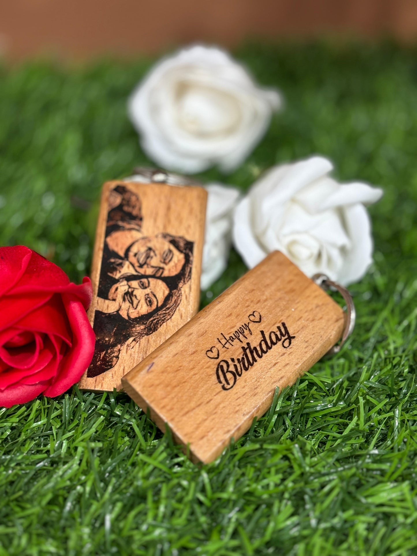 Personalized wooden keychain plaque, 4x7cm, custom engraving for birthdays, anniversaries, weddings, and more. A perfect keepsake for your special moments! 🗝️✨