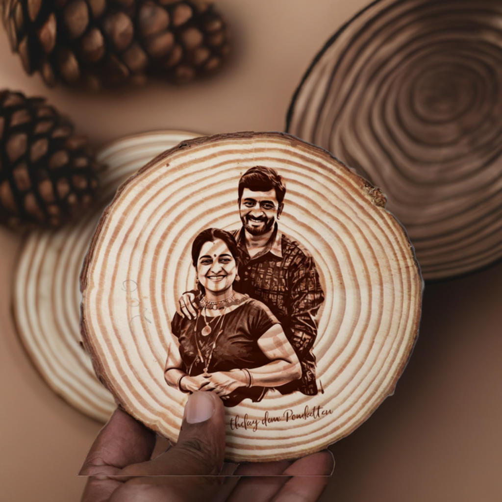 Personalized round Wooden Gift Plaque - 13x13cm Custom Printed Keepsake for Birthdays, Anniversaries, Weddings, and Special Occasions